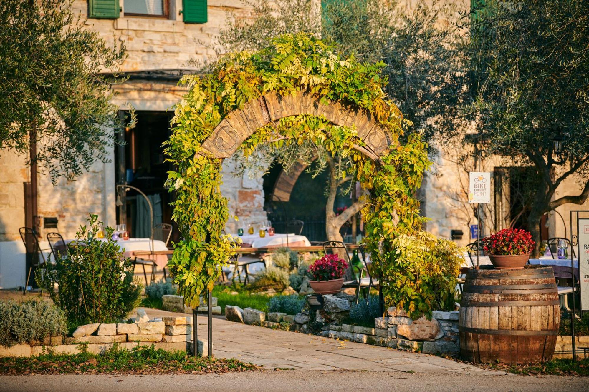 Casa Romantica La Parenzana Буйе Экстерьер фото