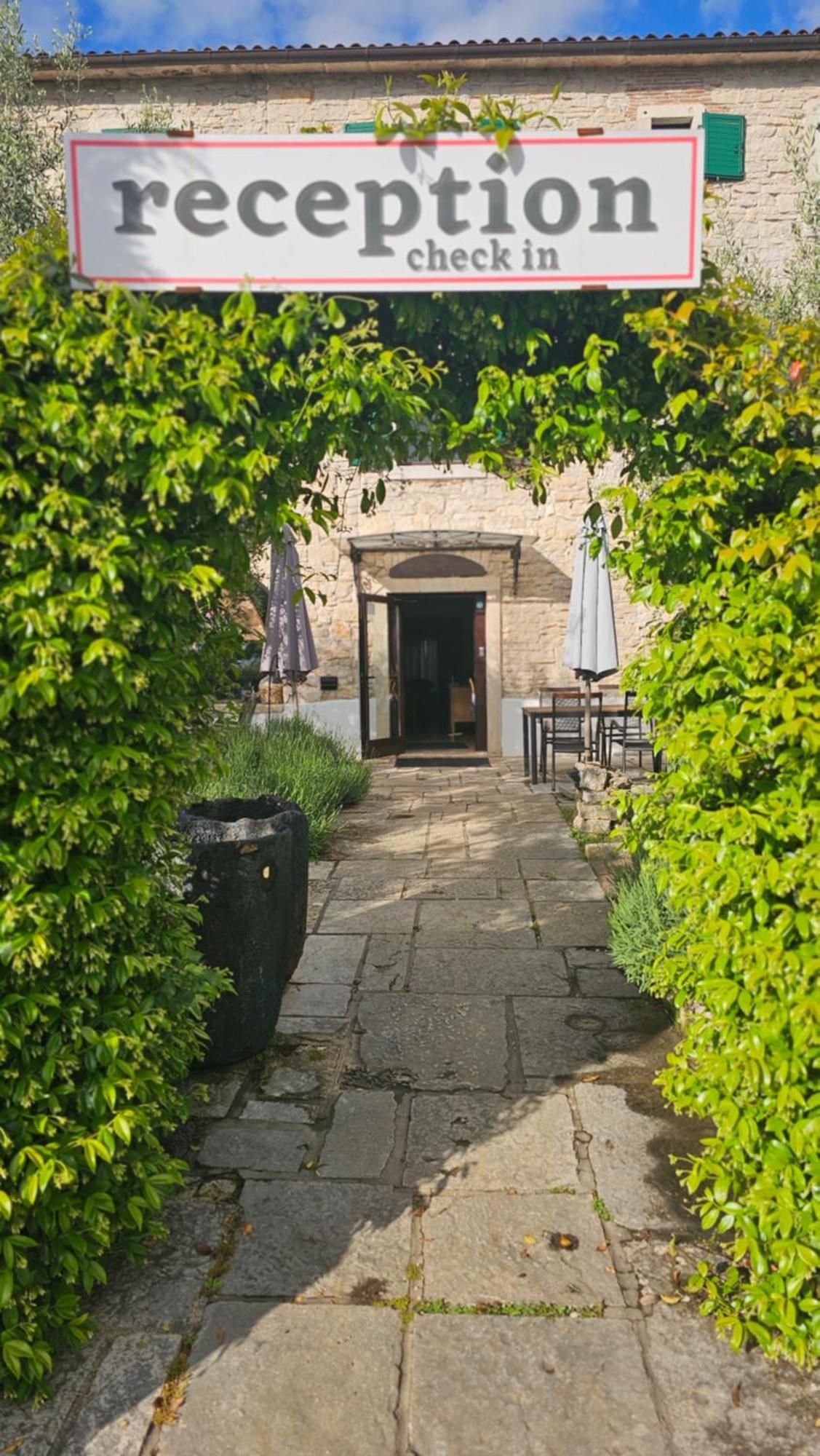 Casa Romantica La Parenzana Буйе Экстерьер фото
