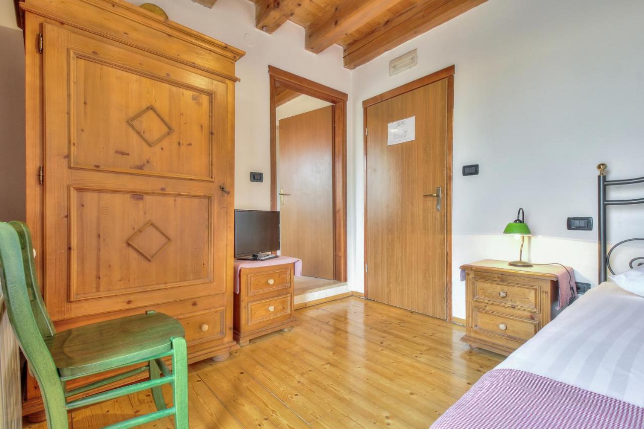 Casa Romantica La Parenzana Буйе Экстерьер фото